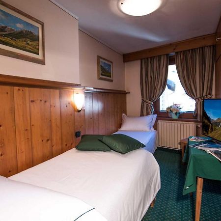 Hotel Alpina Livigno Esterno foto