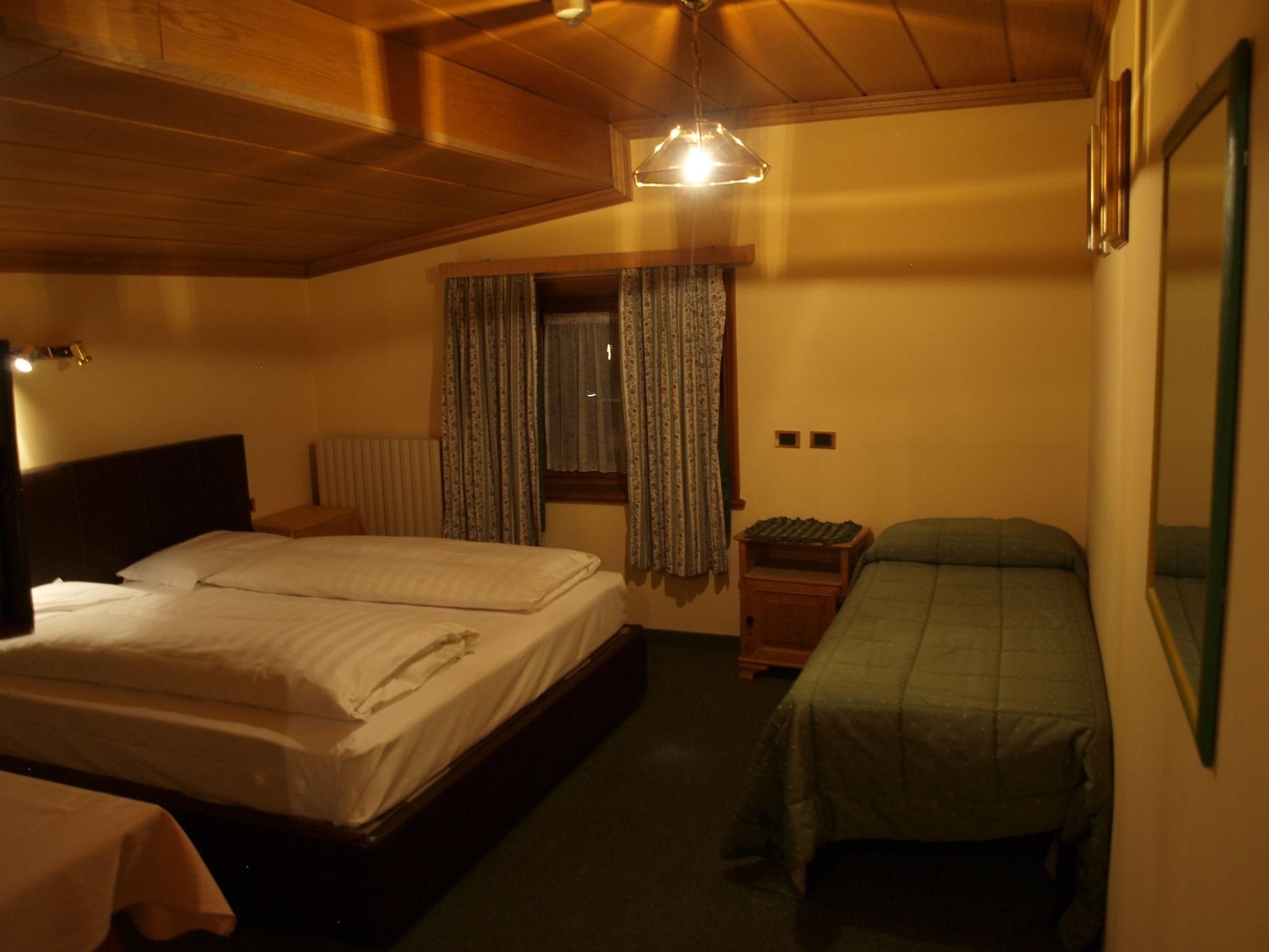 Hotel Alpina Livigno Esterno foto