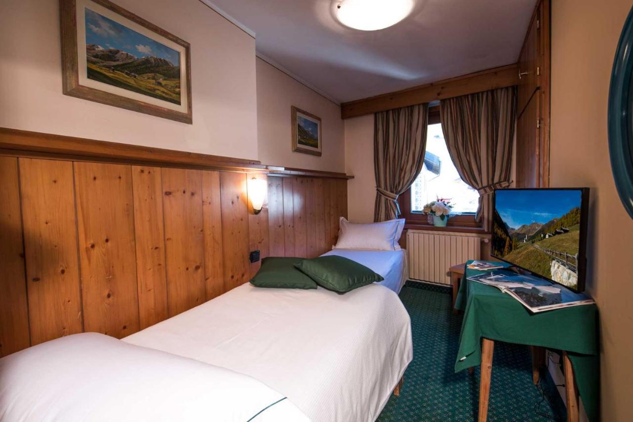 Hotel Alpina Livigno Esterno foto