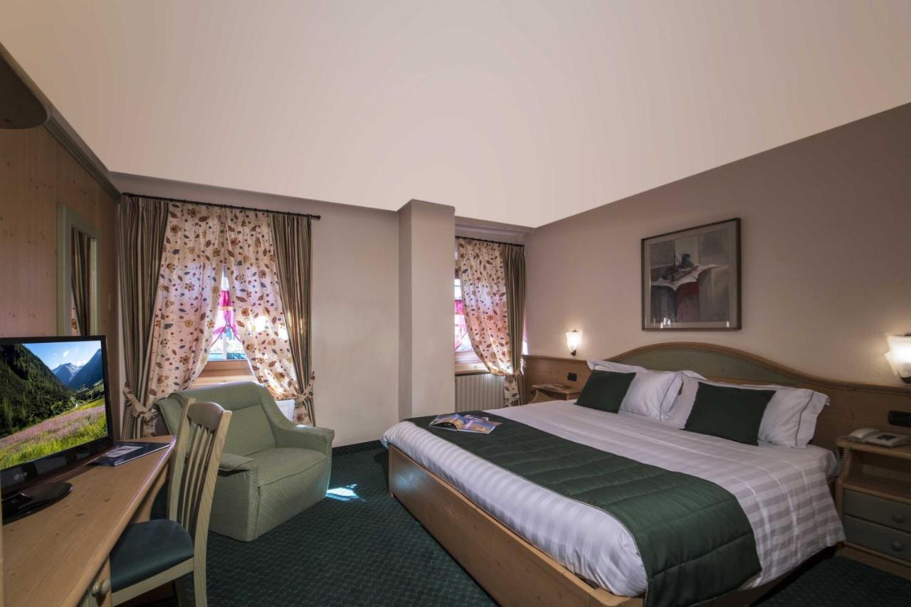 Hotel Alpina Livigno Esterno foto
